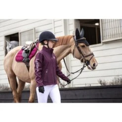 LeMieux Carbon Mesh Close Contact Square 19 LeMieux Carbon Mesh Close Contact Square -Equestrian Supply Store lemieux carbon mesh close contact square saddle pad 7