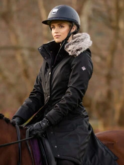 LeMieux Loire Waterproof Riding Coat -Equestrian Supply Store tracyrobertson lmwinter2022 328